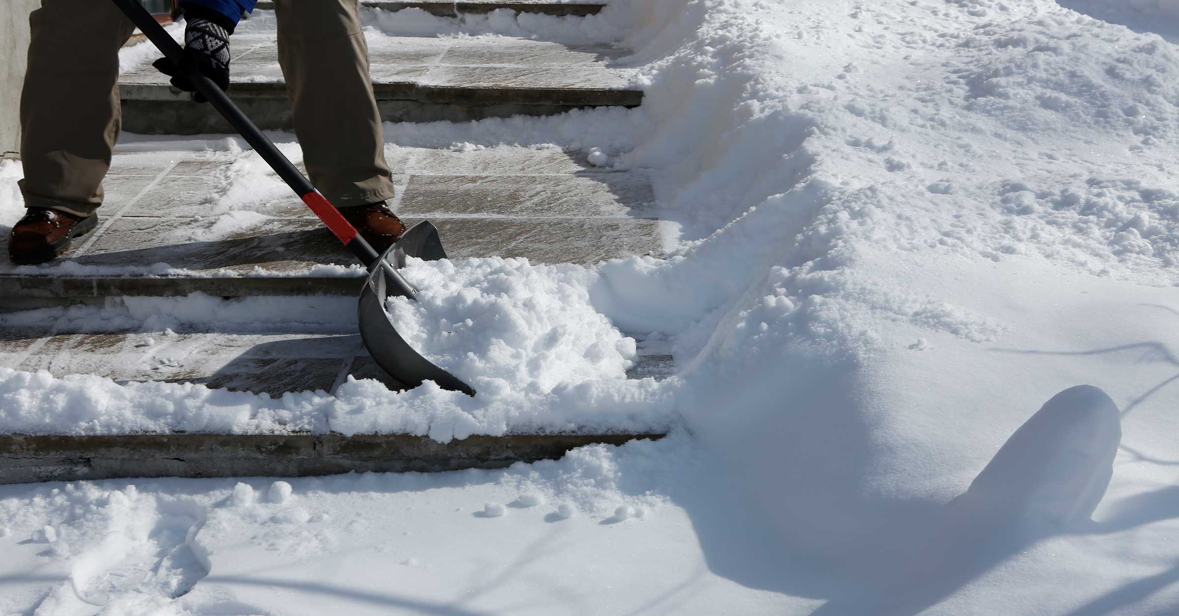 Winterdienst Schnee schippen